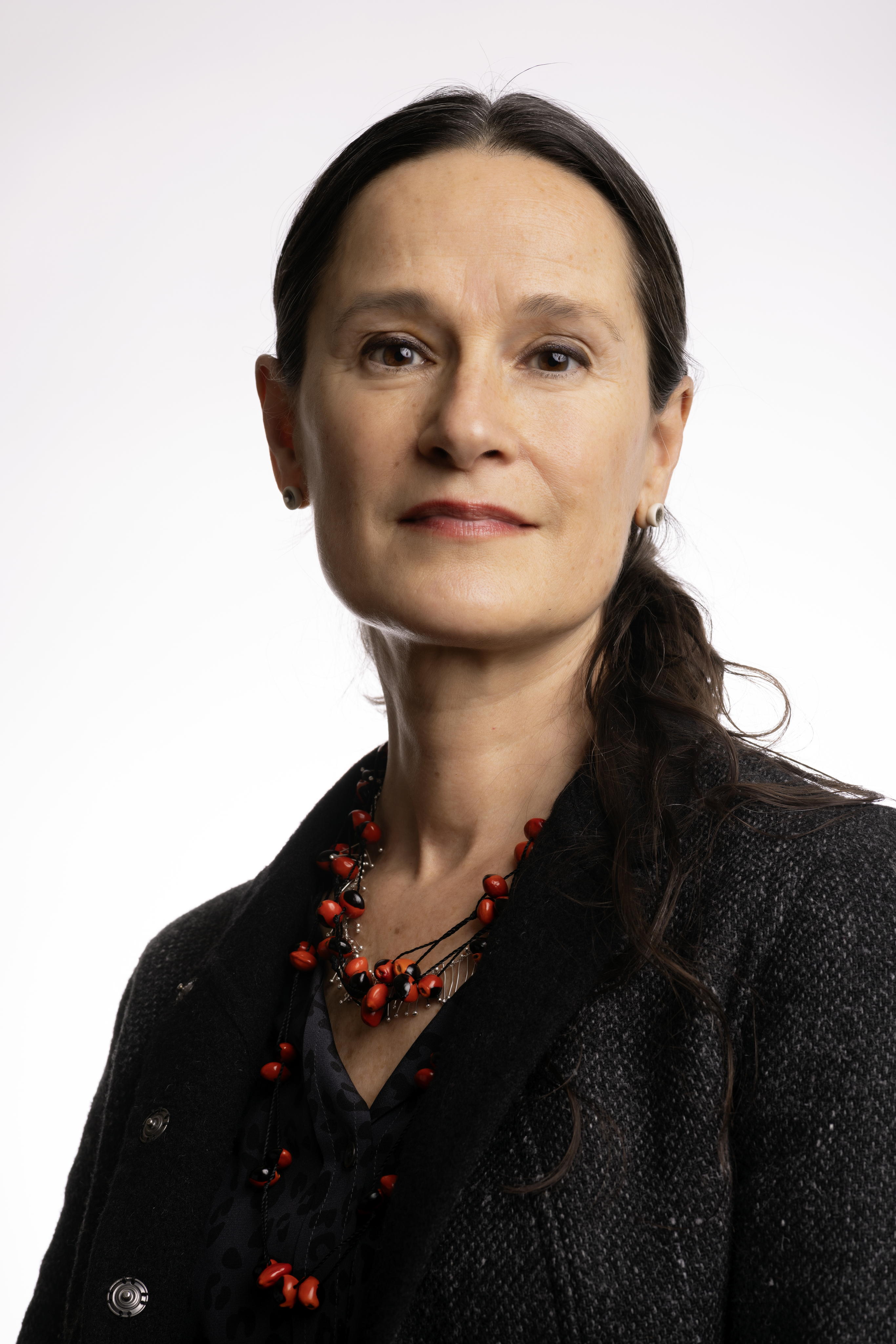 Headshot of Professor Nancy Worman