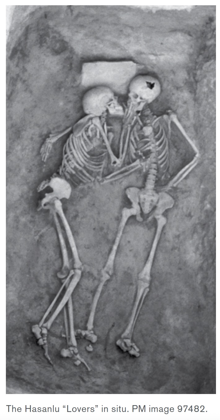 Two skeletons in a romantic pose